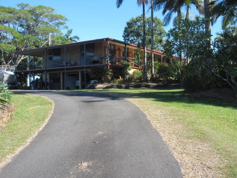 409 FLYING FISH POINT Road, Innisfail QLD 4860