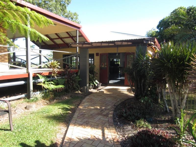 409 FLYING FISH POINT Road, Innisfail QLD 4860
