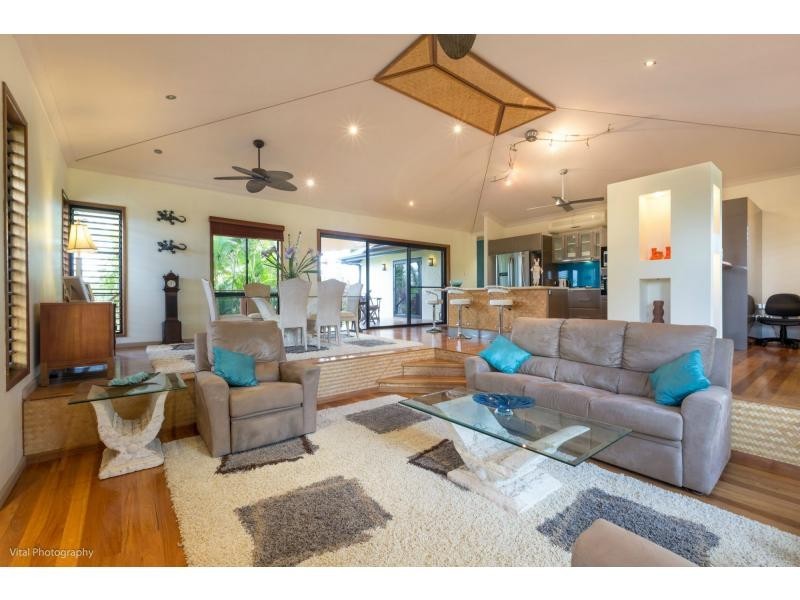 12 DANIEL CLOSE , Etty Bay, Etty Bay QLD 4858