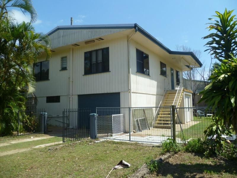 Coconuts QLD 4860