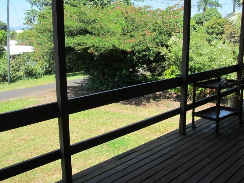 26 MIDDLE Avenue, South Johnstone QLD 4859