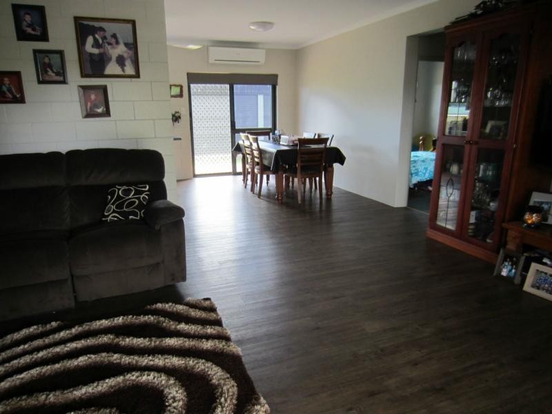 6 GRAHAM Close, Wangan QLD 4871