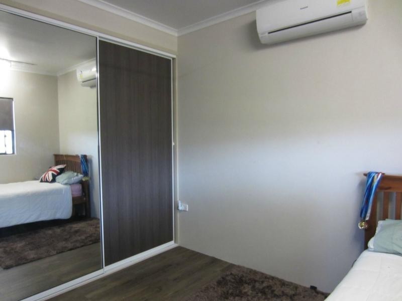 6 GRAHAM Close, Wangan QLD 4871