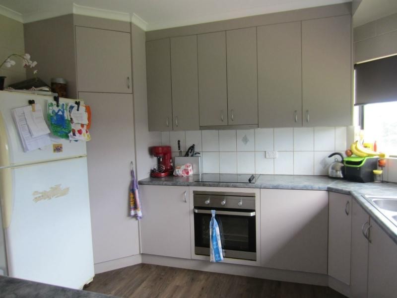 6 GRAHAM Close, Wangan QLD 4871