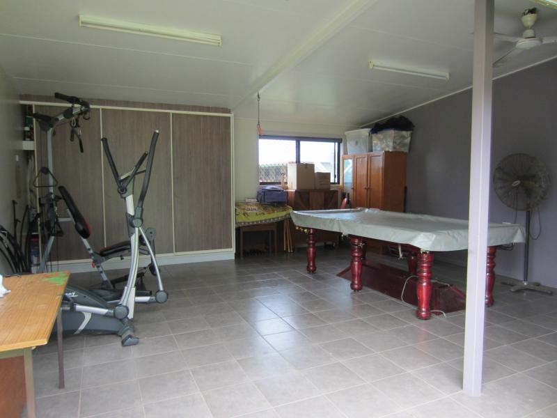 6 GRAHAM Close, Wangan QLD 4871