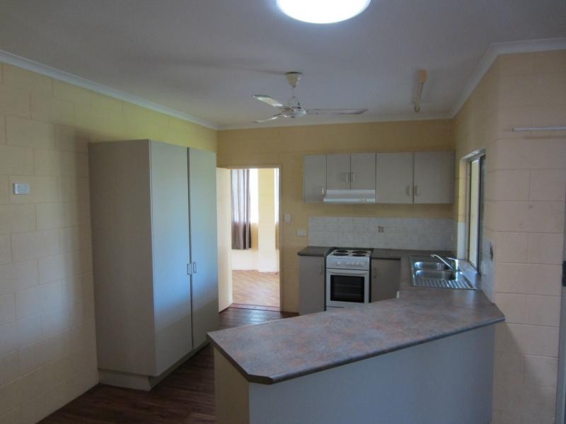 2 Graham Close, Wangan QLD 4871