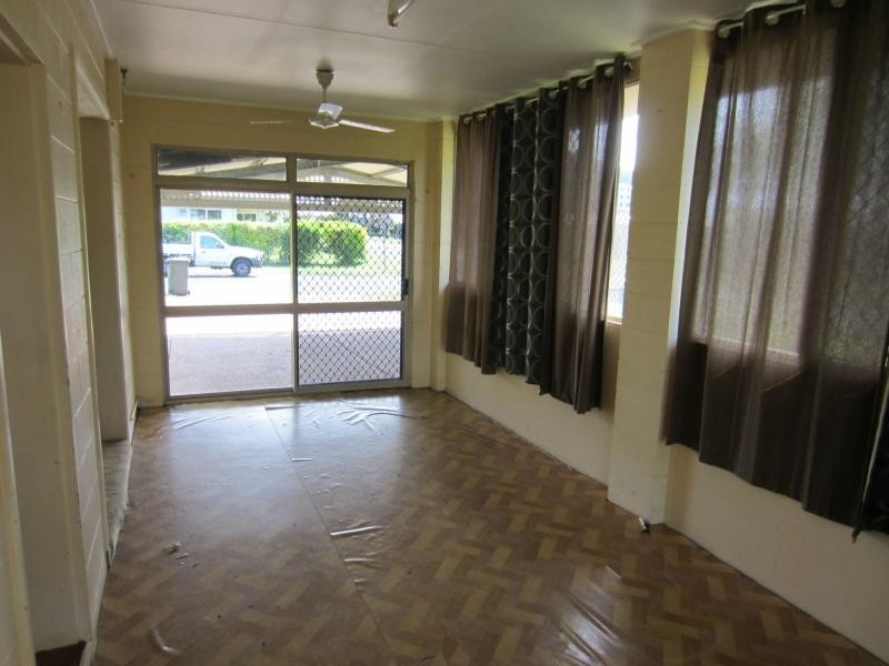 2 Graham Close, Wangan QLD 4871