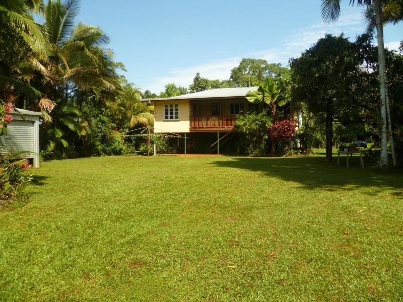 382 PALMERSTON Highway, STOTERS HILL, Stoters Hill QLD 4860