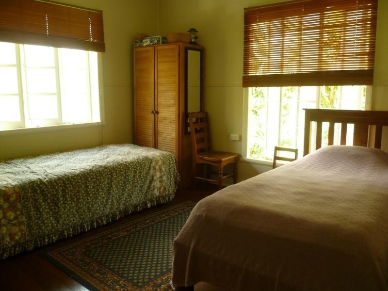 382 PALMERSTON Highway, STOTERS HILL, Stoters Hill QLD 4860