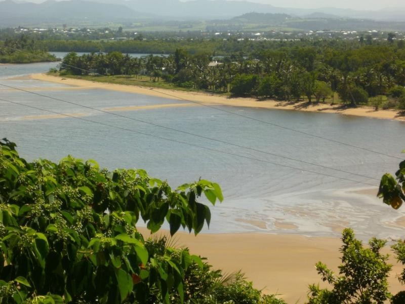 19 MARIA Street, INNISFAIL, Flying Fish Point QLD 4860