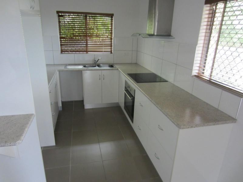 1/38 OAK Street, Goondi QLD 4860
