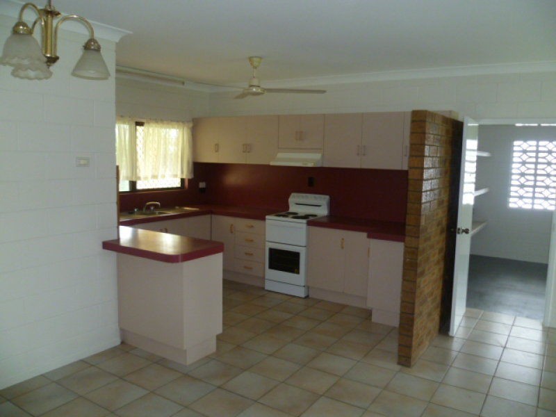 25 Maud Street, Flying Fish Point QLD 4860