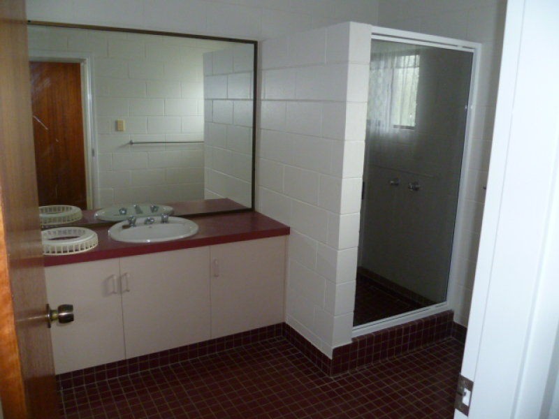 25 Maud Street, Flying Fish Point QLD 4860