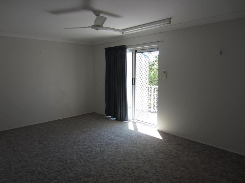 Unit 3/32 Esplanade, Coconuts QLD 4860