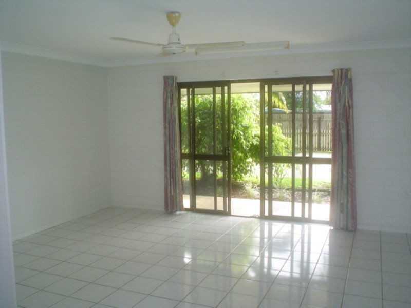 Unit 3/83 Dalrymple Esplanade, Innisfail QLD 4860