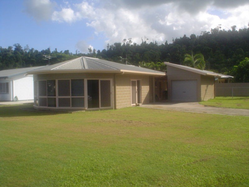 29 Maud Street, Flying Fish Point QLD 4860