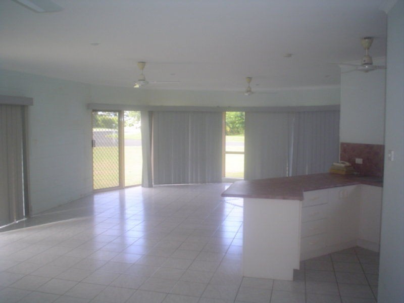 29 Maud Street, Flying Fish Point QLD 4860