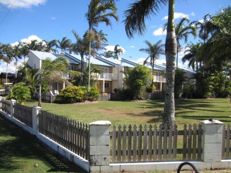 2/32 Esplanade Street, Coconuts QLD 4860