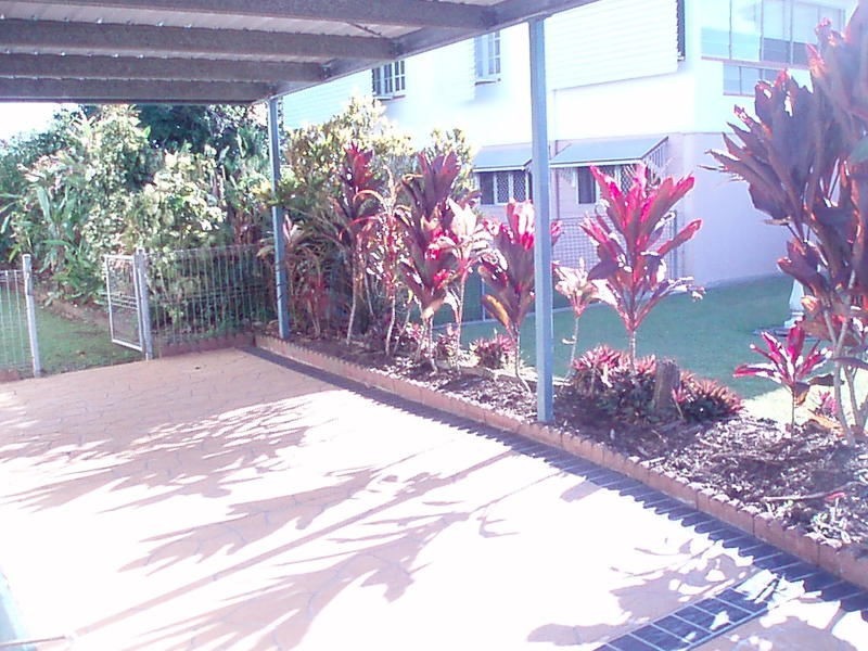 56 Esplanade, Innisfail QLD 4860