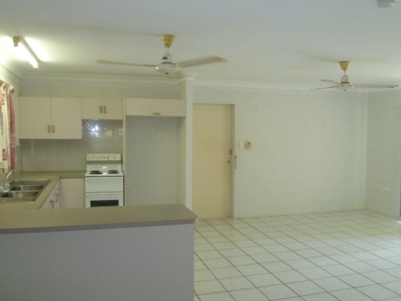 Unit 2/83 Dalrymple Esplanade, Innisfail QLD 4860