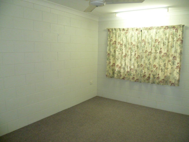 Unit 2/83 Dalrymple Esplanade, Innisfail QLD 4860