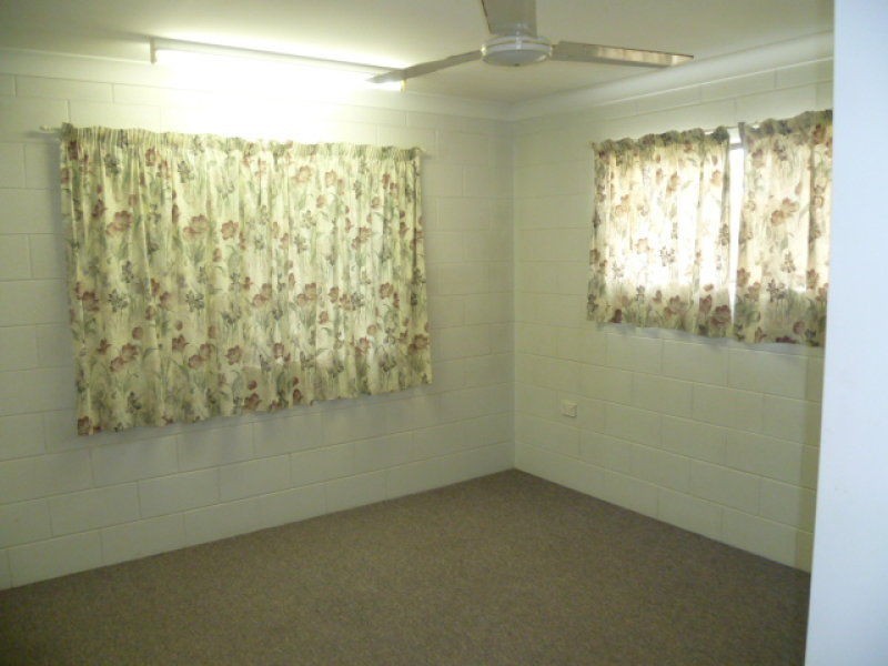 Unit 2/83 Dalrymple Esplanade, Innisfail QLD 4860