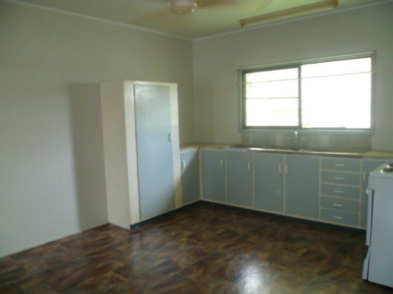 Unit 2/30 Bergin Road, Innisfail QLD 4860