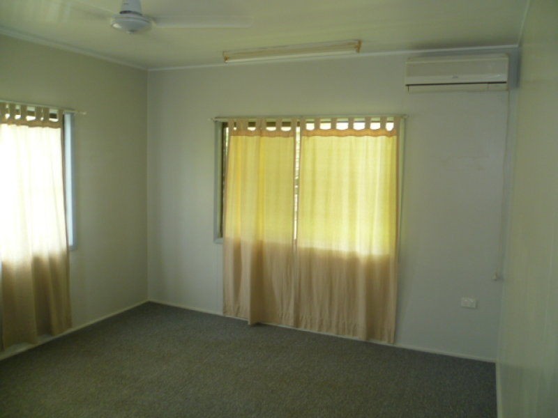 Unit 2/30 Bergin Road, Innisfail QLD 4860