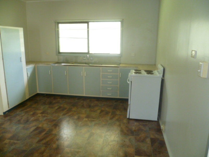 Unit 2/30 Bergin Road, Innisfail QLD 4860