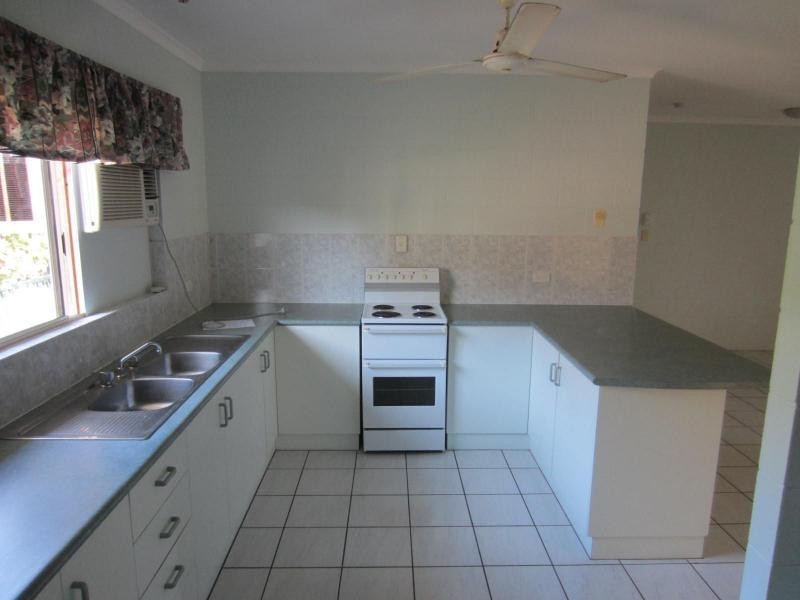32B Bay Road, Flying Fish Point, Flying Fish Point QLD 4860