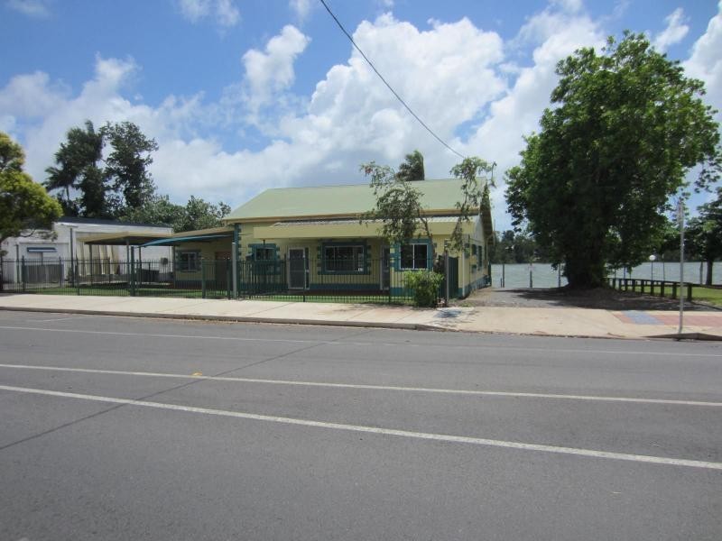 49 Fitzgerald Esplanade, Innisfail, Innisfail QLD 4860