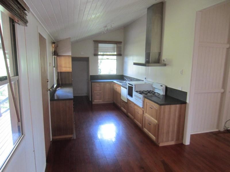 13 MIDDLE Avenue, South Johnstone QLD 4859