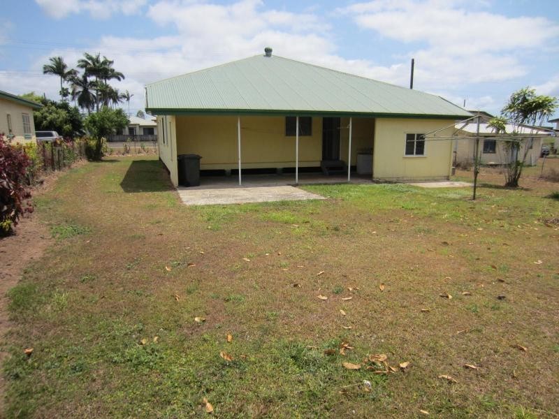 11 MEYER Avenue, Wangan QLD 4871