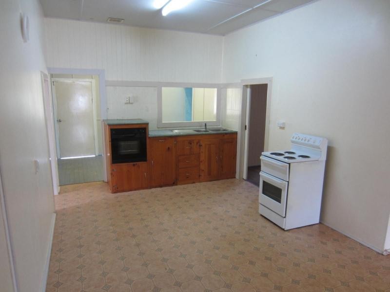 11 MEYER Avenue, Wangan QLD 4871