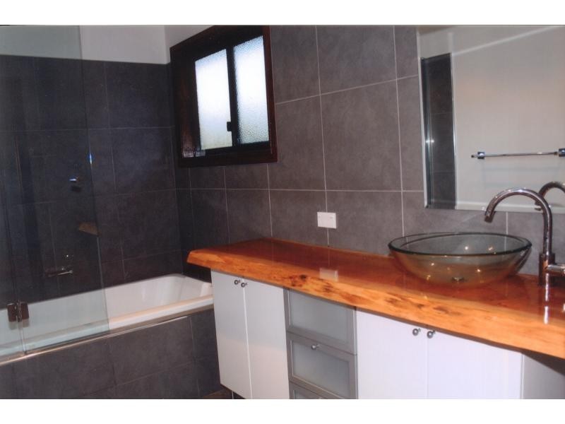 3 FELDT Street, FLYING FISH POINT, Flying Fish Point QLD 4860