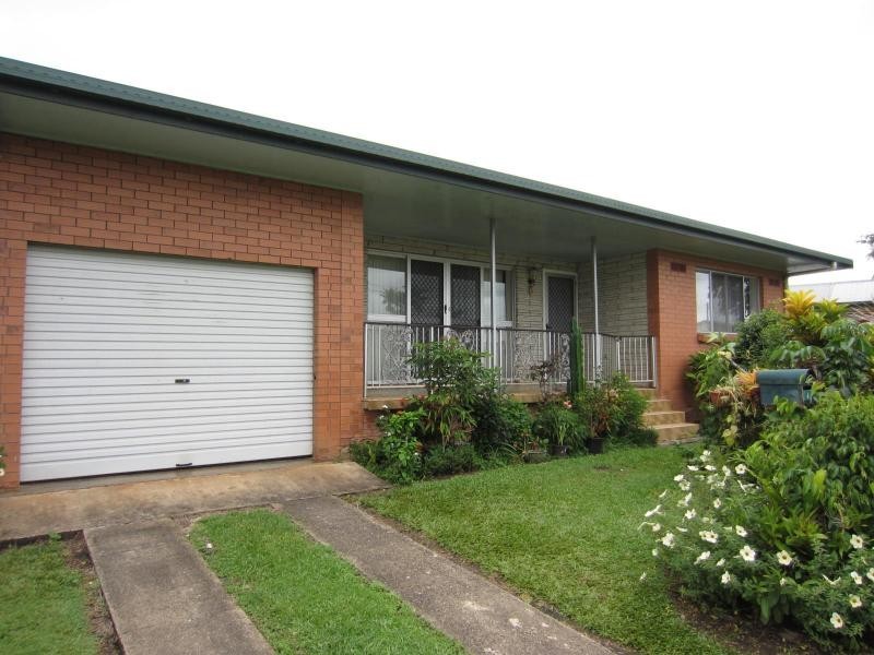 4 Bradford Street, Innisfail QLD 4860