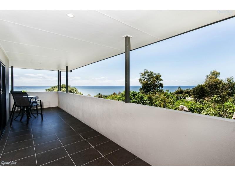 11 MARIA Street, Flying Fish Point, Innisfail QLD 4860