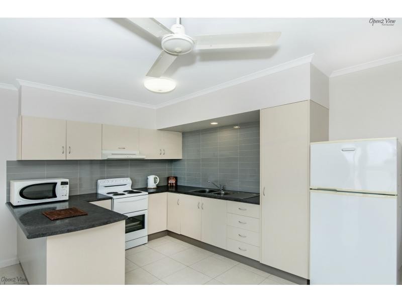 11 MARIA Street, Flying Fish Point, Innisfail QLD 4860