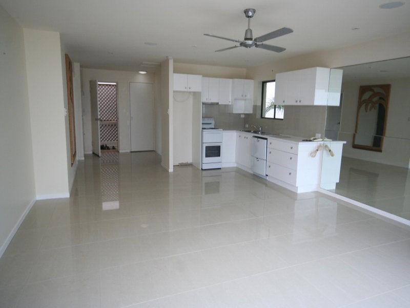 Unit 4/43 Tingira Crescent, Sunrise Beach QLD 4567