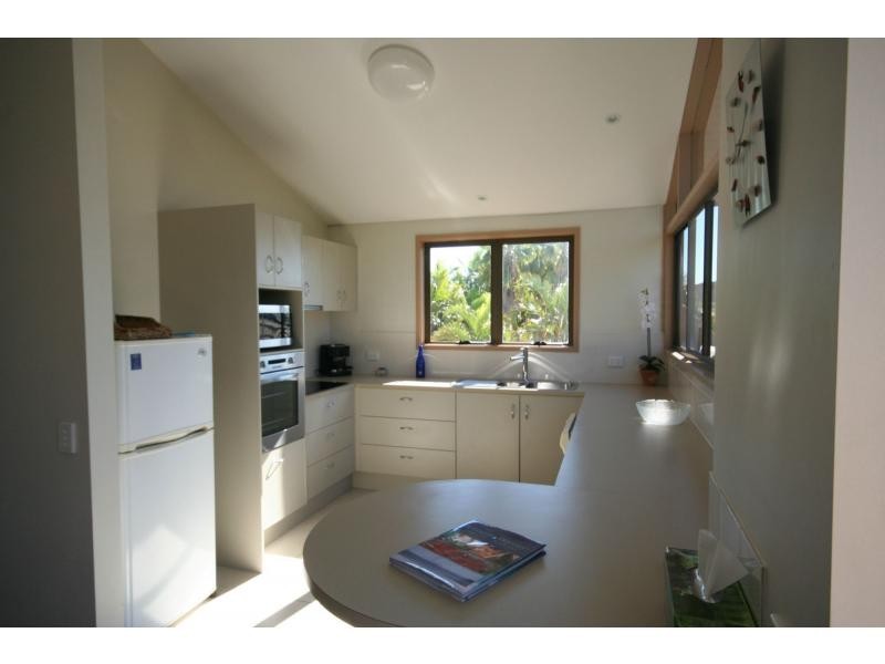 8/4 Noosa Drive, Noosa Heads QLD 4567