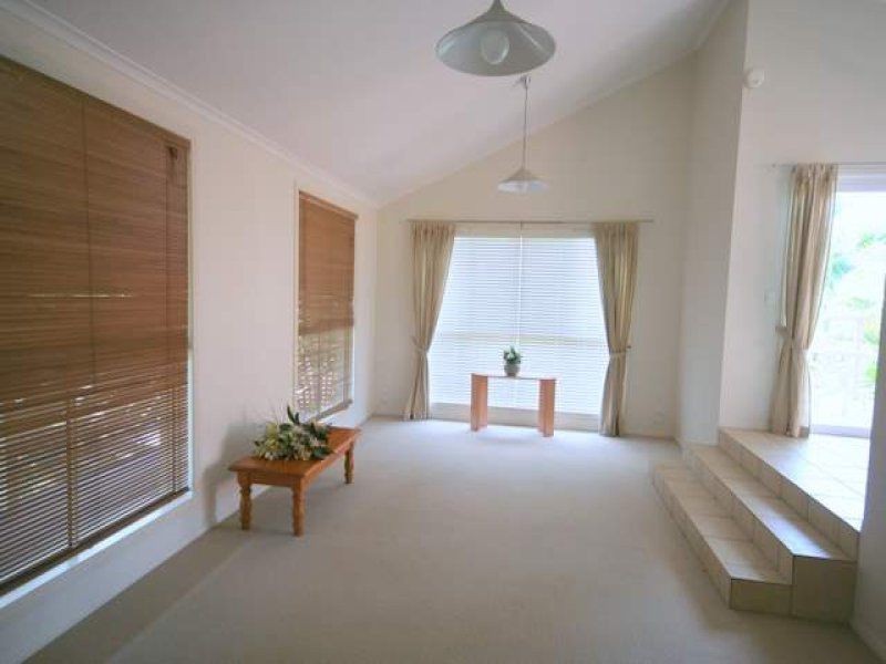 1 Paluma Street, Sunrise Beach QLD 4567