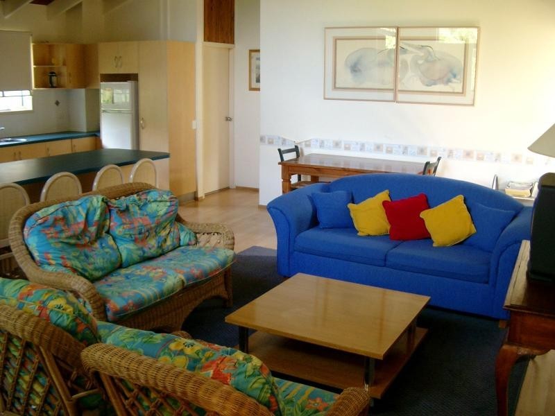 4/4 Noosa Drive, Noosa Heads QLD 4567