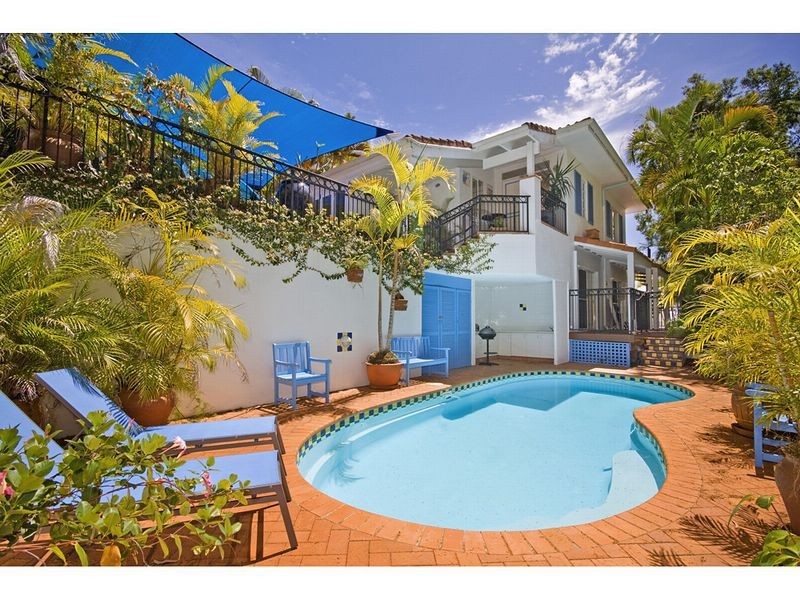 1/15 Little Cove Road, Little Cove QLD 4567