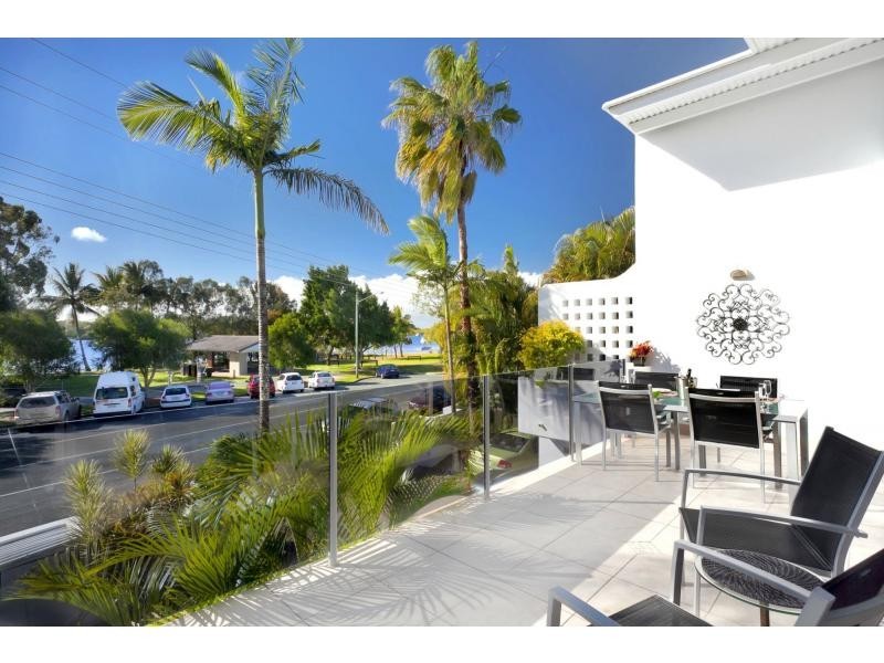 2/145 Gympie Terrace, Noosaville QLD 4566