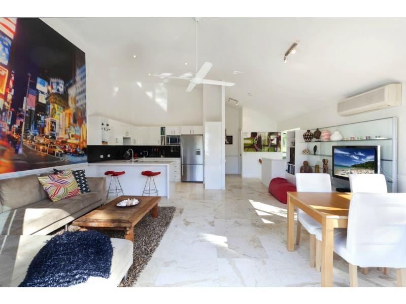 2/145 Gympie Terrace, Noosaville QLD 4566