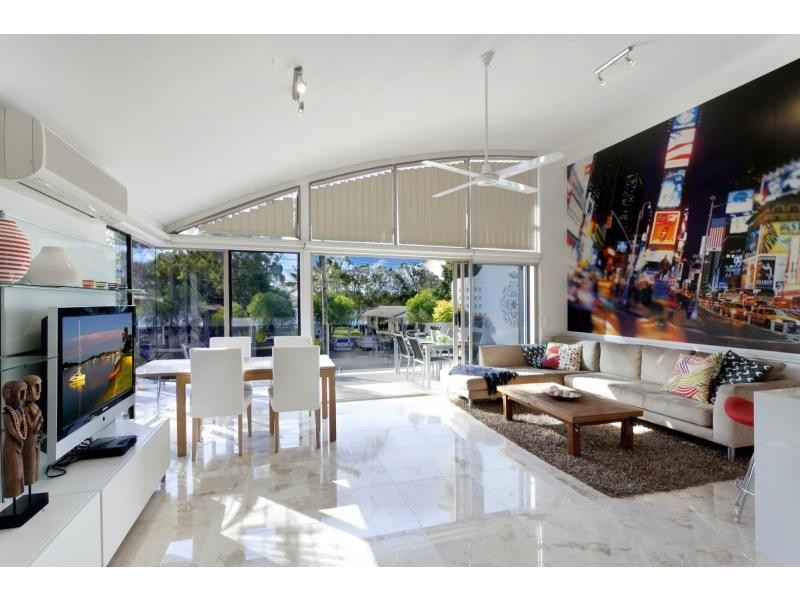 2/145 Gympie Terrace, Noosaville QLD 4566