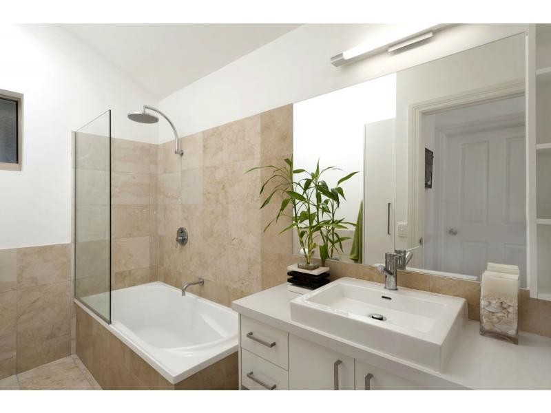 2/145 Gympie Terrace, Noosaville QLD 4566