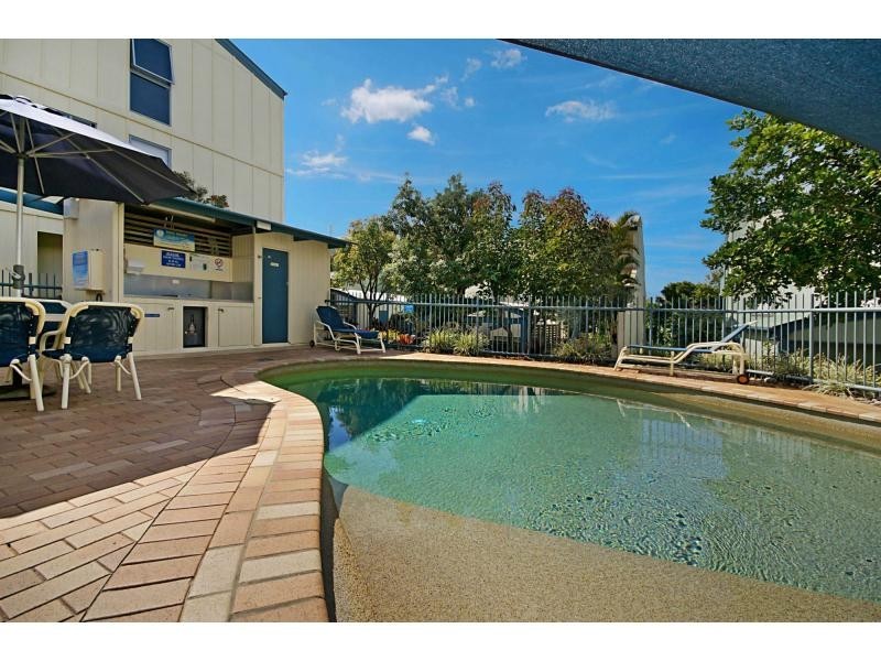 Castaways Beach QLD 4567