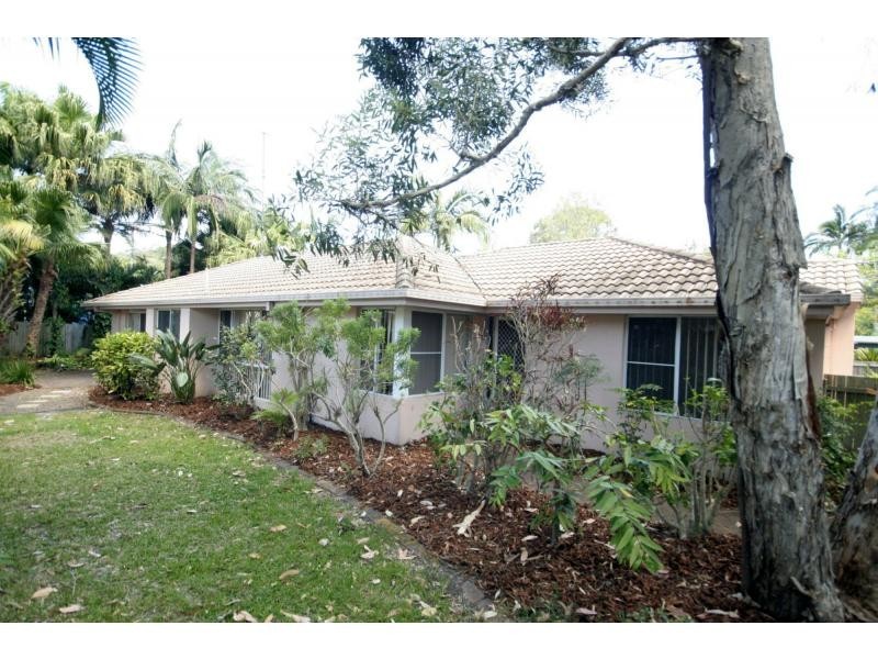 3 Sleepy Hollow Drive, Noosa Heads QLD 4567