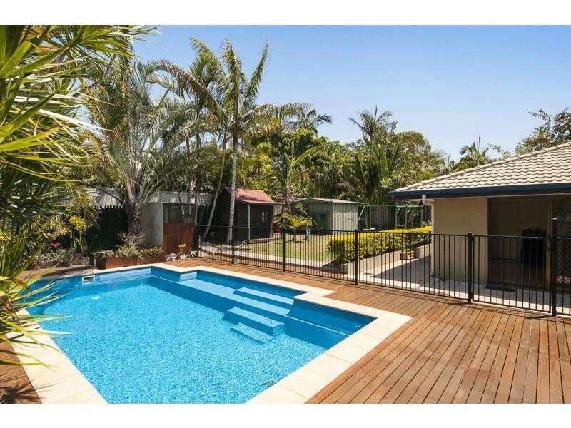 21 Dame Patti Drive, Sunrise Beach QLD 4567